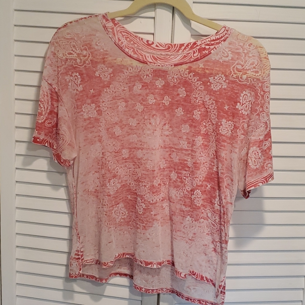Red paisley burnout crop tee junior size large